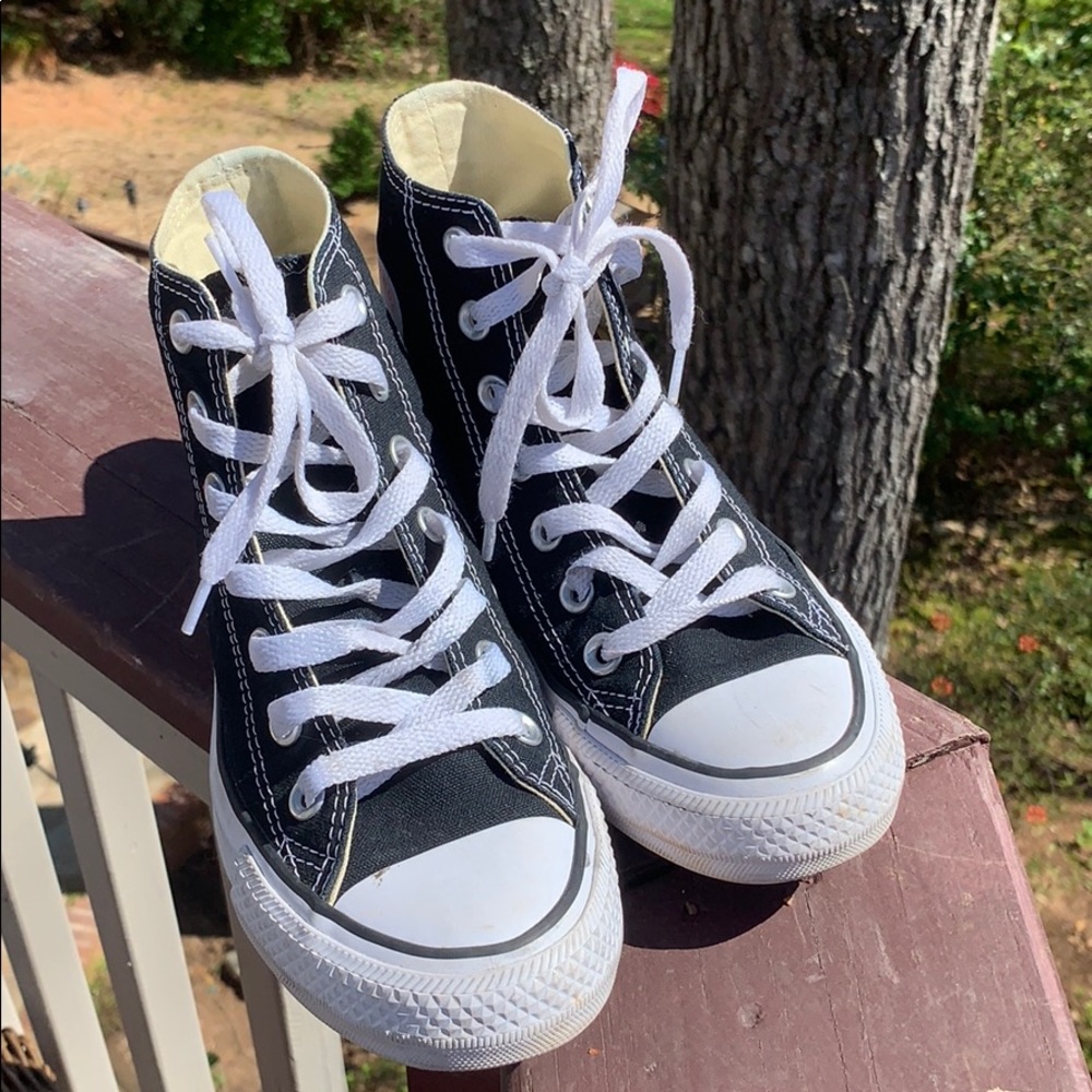 Black Hightop Converse SIZE 5.5 Excellent Condtion